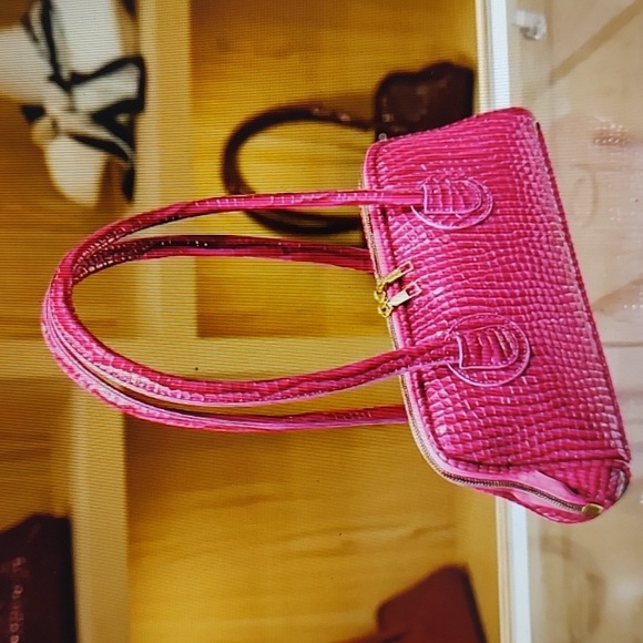 NWT Pink Fuax Croc Embossed Handbag - Picture 2 of 2